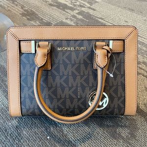 Michael Kors Bag (Dillon) NWT